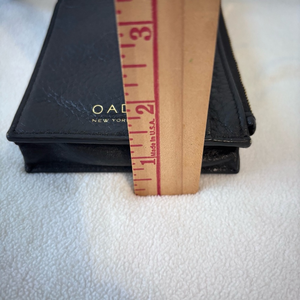 “Izzi” Leather Phone Crossbody - Picture 8 of 10